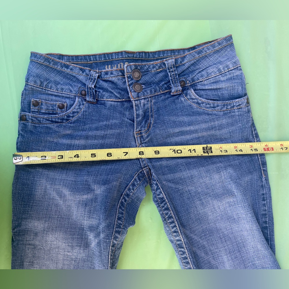 LOW RlCE FLARE LEGS VlNTAGE JEANS 
SIZE 1/2 JUNIORS - Picture 9 of 12